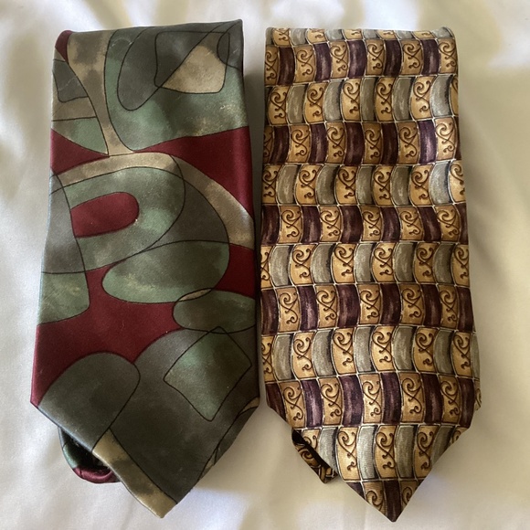 Lot of 2 Bill Blass 100% Silk Ties Multicolor Abstract Design 4” x 56” - Picture 1 of 3